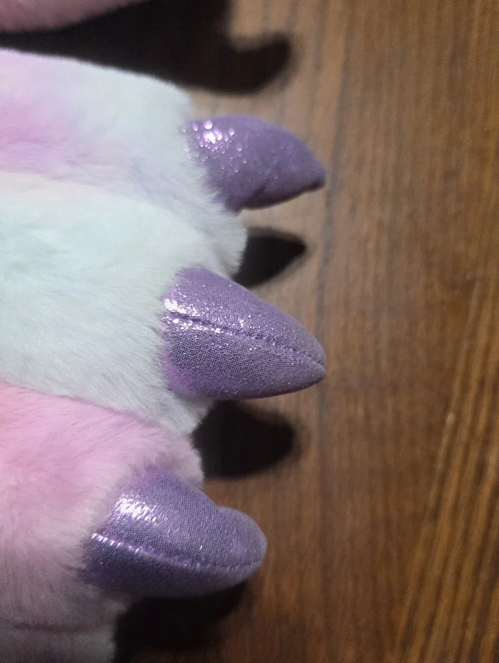 Feetmoji Monster Claw Slippers Multicolor Pastel Tie Dye Size XL (4-5)